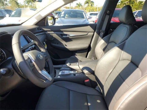 2025 Infiniti QX50 Luxe