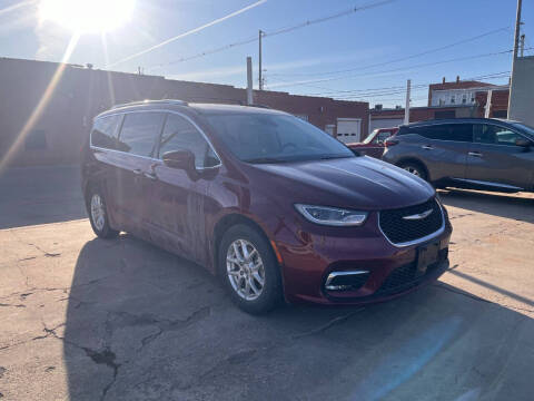 2021 Chrysler Pacifica for sale at Jacksons Car Corner Inc in Hastings NE