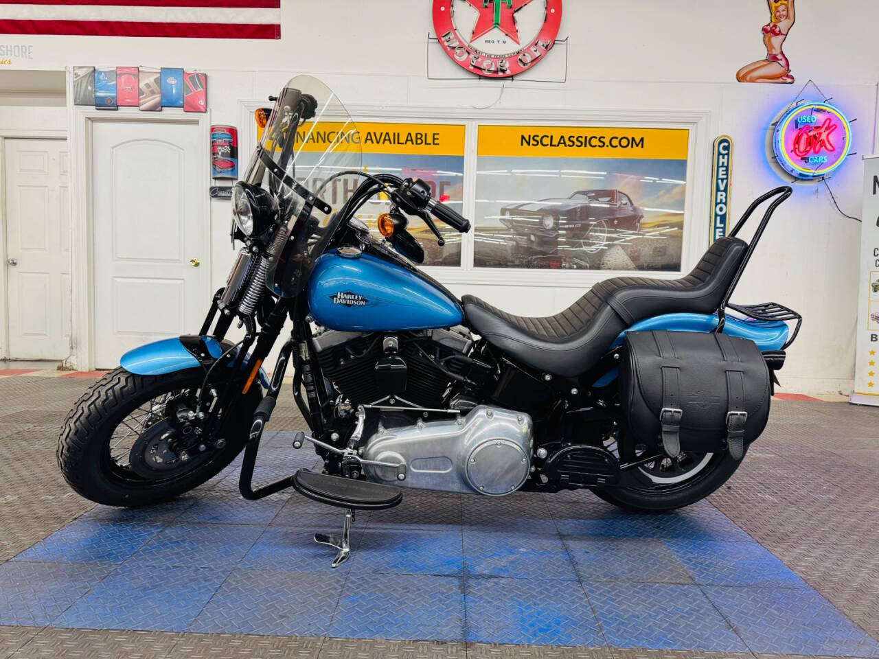 2011 Harley-Davidson FLSTSB 2