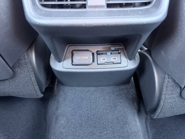 2025 Lexus ES 300h F SPORT Design