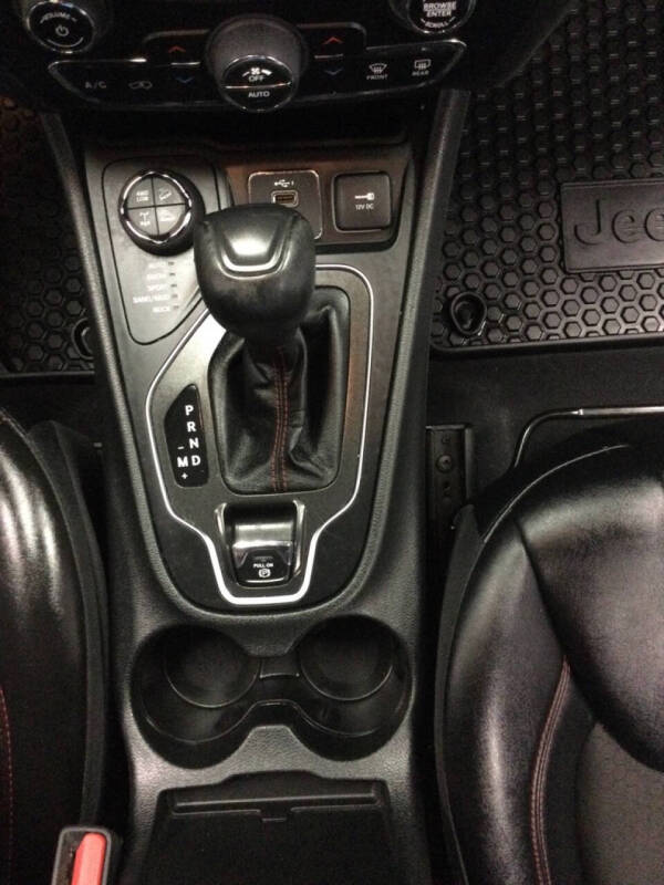 2022 Jeep Cherokee Trailhawk