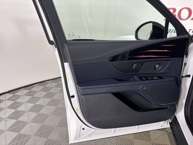 2025 Lincoln Nautilus Hybrid Reserve