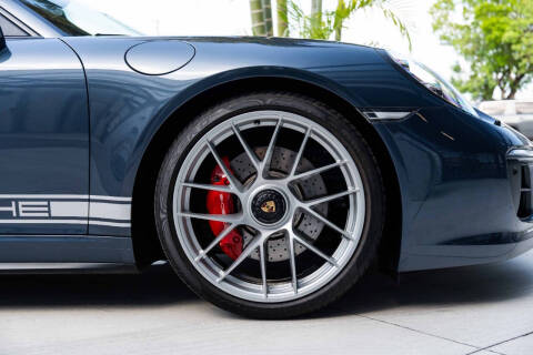 2017 Porsche 911 Carrera GTS