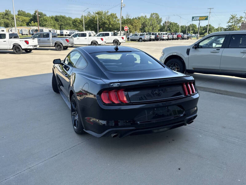 2020 Ford Mustang EcoBoost