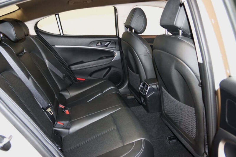 2025 Genesis G70