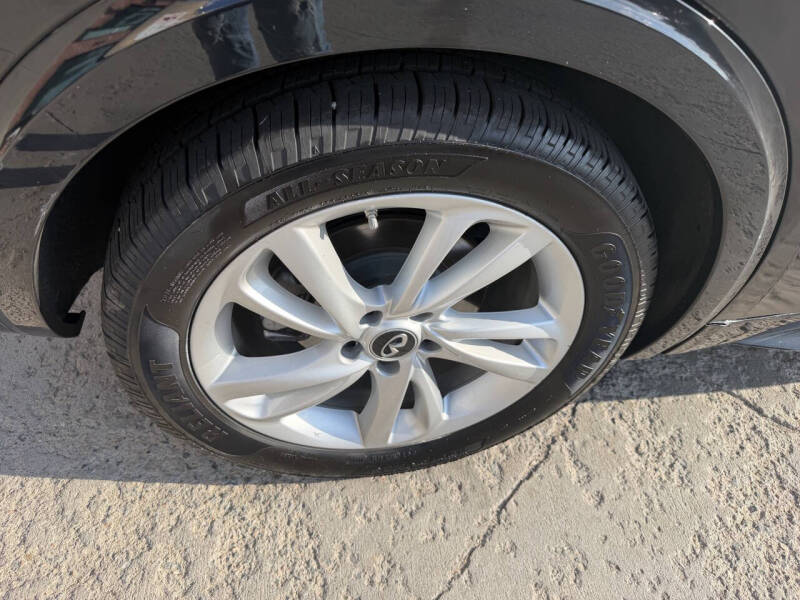2018 Infiniti QX30