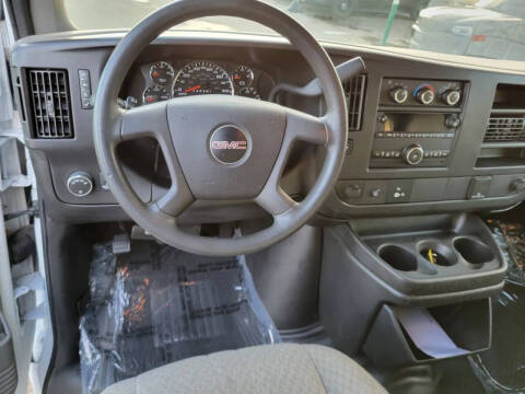 2017 GMC Savana 2500