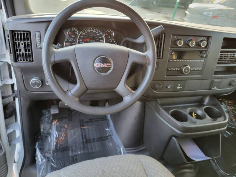 2017 GMC Savana 2500