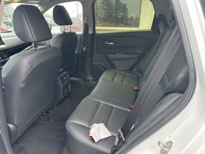 2024 Nissan Rogue SL