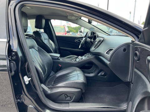 2015 Chrysler 200 C
