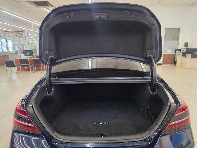 2022 Genesis G70