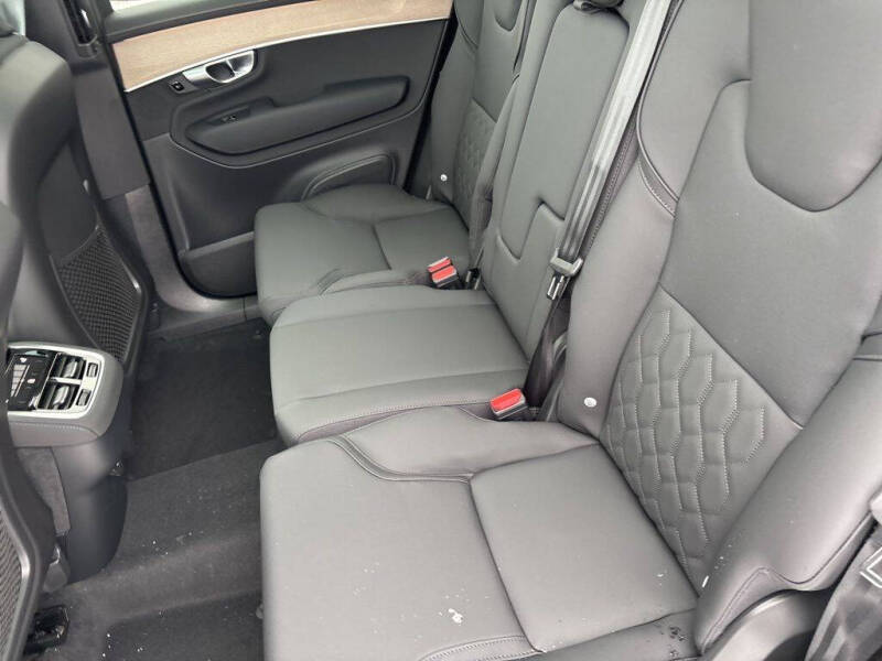 2026 Volvo XC90 B6 Core