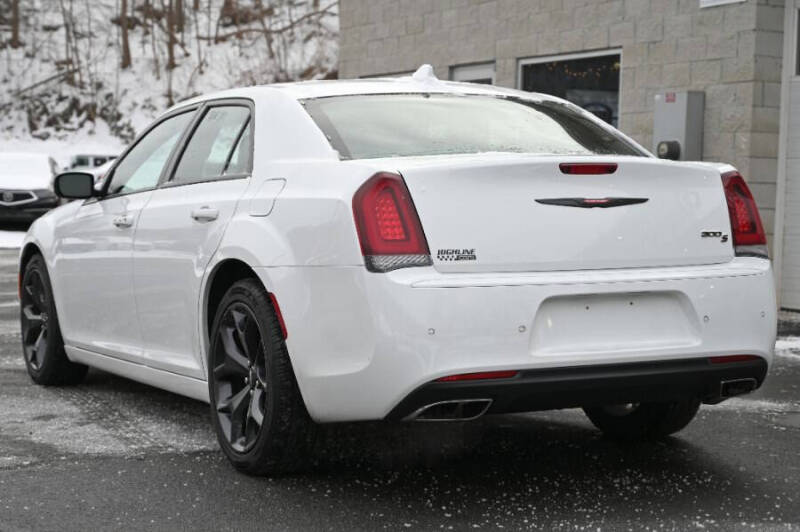 2023 Chrysler 300 S V6