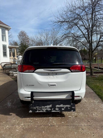 2020 Chrysler Voyager LXi