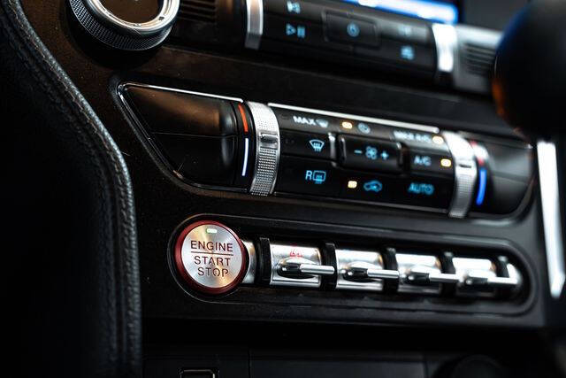 2022 Ford Mustang EcoBoost