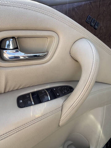 2015 Infiniti QX80