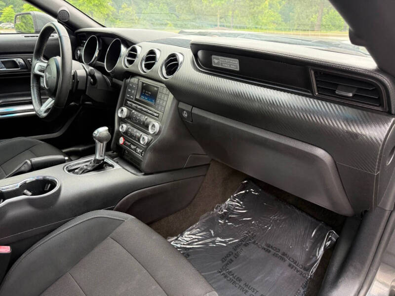 2016 Ford Mustang V6