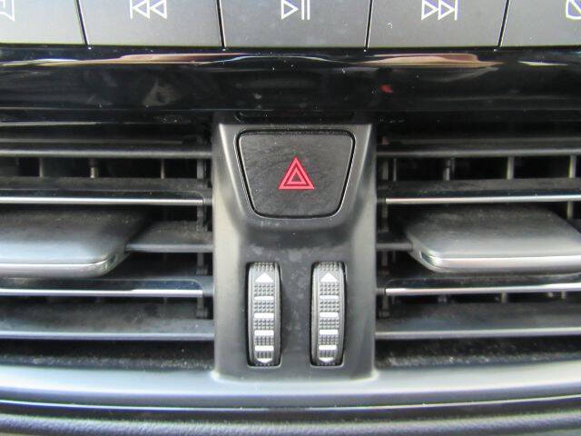 2023 Ford Escape Hybrid ST-Line Select