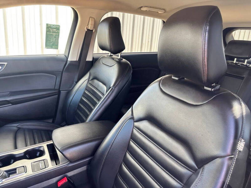 2023 Ford Edge