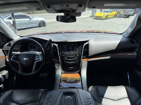 2017 Cadillac Escalade ESV Premium Luxury
