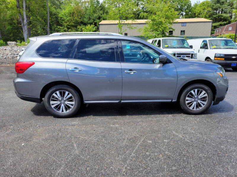 2018 Nissan Pathfinder SL