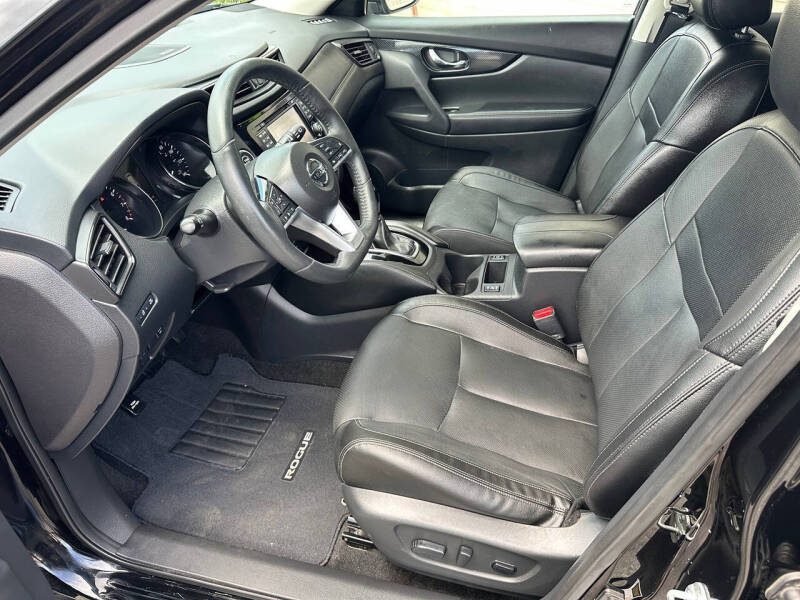 2017 Nissan Rogue SL