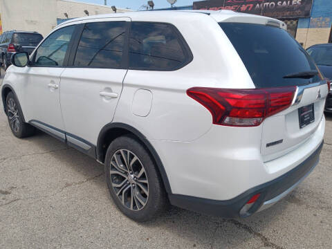 2016 Mitsubishi Outlander ES