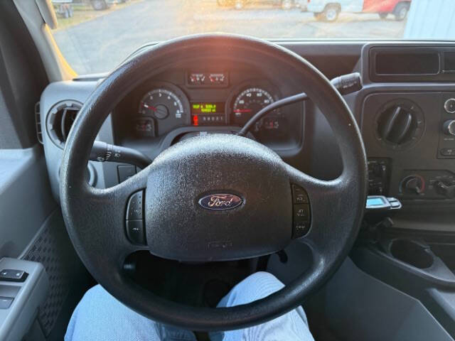 2013 Ford E-Series E-350 SD XLT