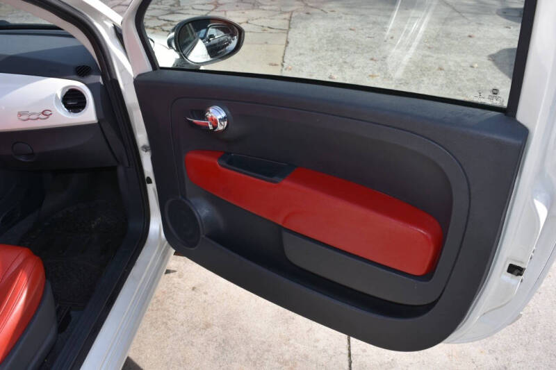 2015 FIAT 500c Lounge