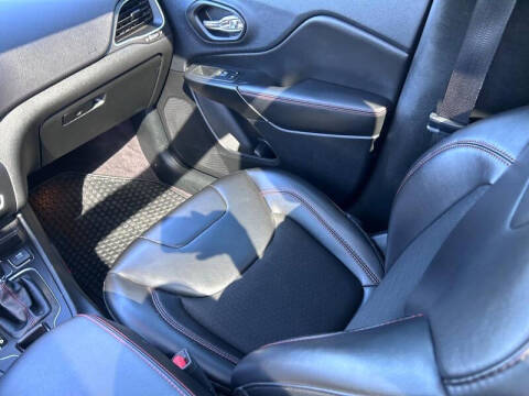 2019 Jeep Cherokee Trailhawk