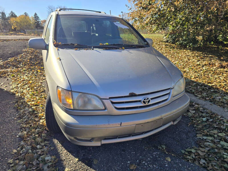 2001 Toyota Sienna LE