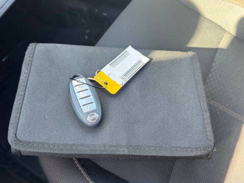 2021 Nissan Versa SR