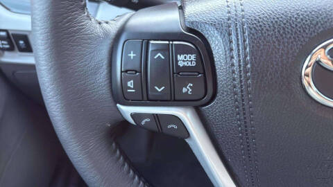 2018 Toyota Sienna XLE 8-Passenger