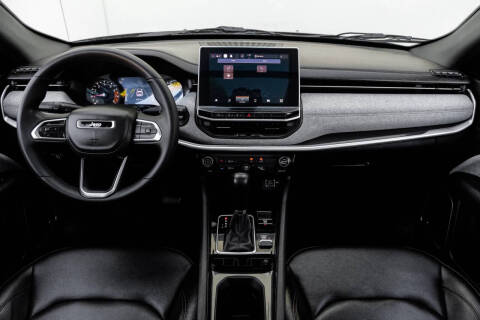 2023 Jeep Compass Latitude Lux