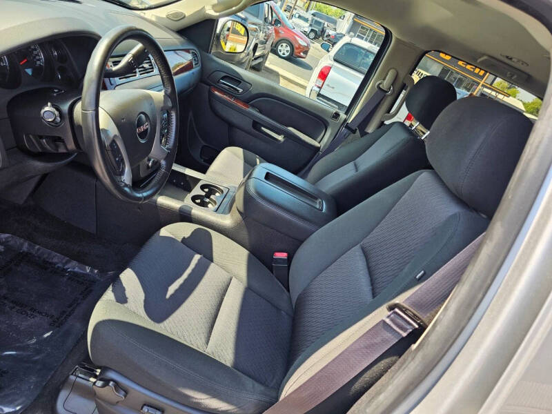 2014 GMC Yukon XL SLE