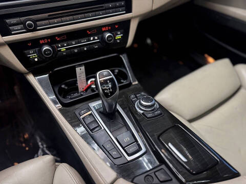 2012 BMW 5 Series 550i
