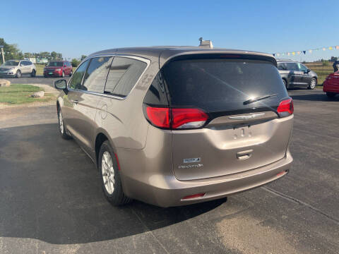 2017 Chrysler Pacifica Touring