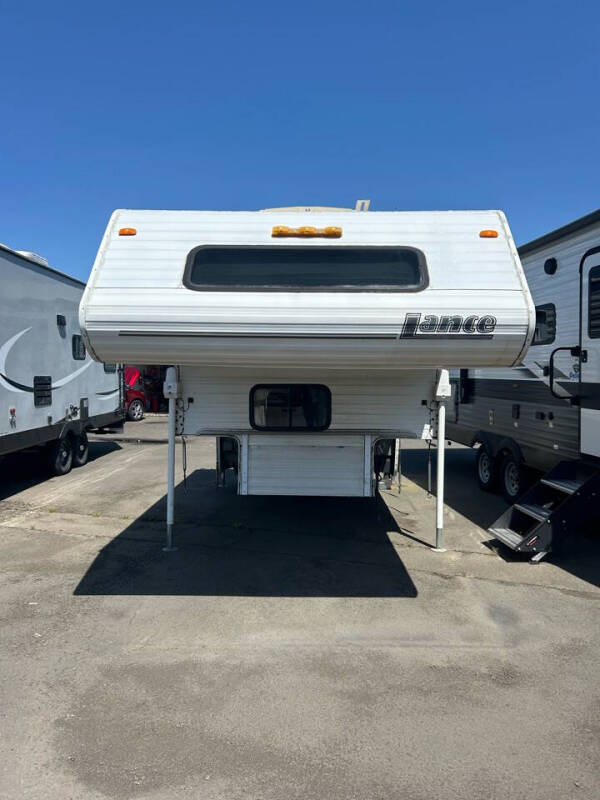 2005 Lance CAMPER 920
