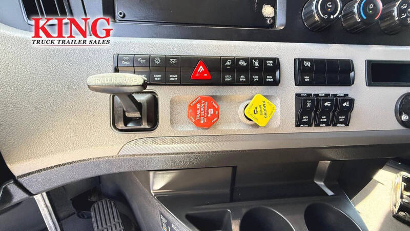 2021 Freightliner Cascadia