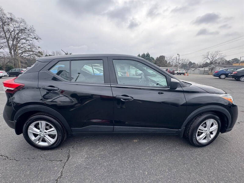 2020 Nissan Kicks S