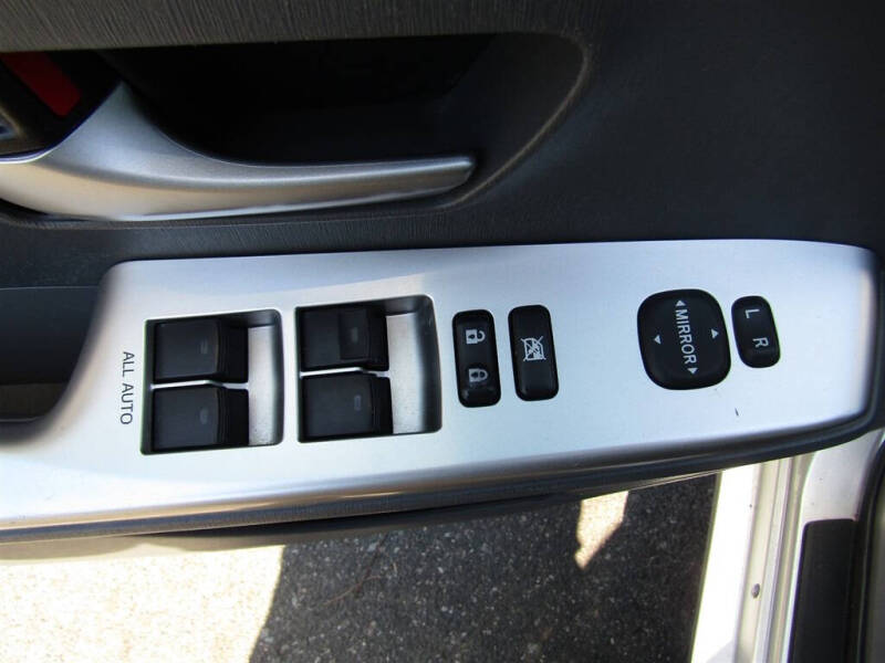 2012 Toyota Prius v Two