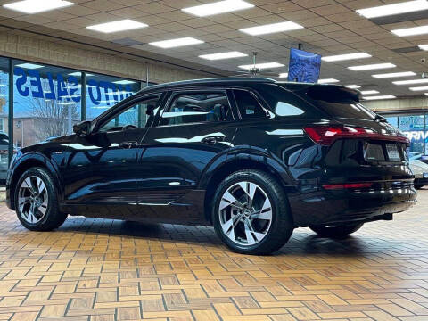 2021 Audi e-tron quattro Premium