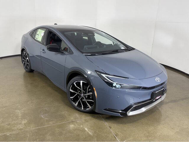 2026 Toyota Prius XSE Premium's photo