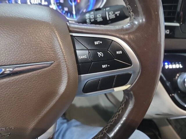2017 Chrysler Pacifica Touring-L Plus