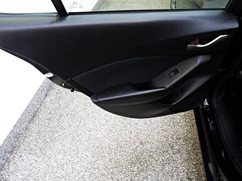 2015 Mazda MAZDA3 i Sport