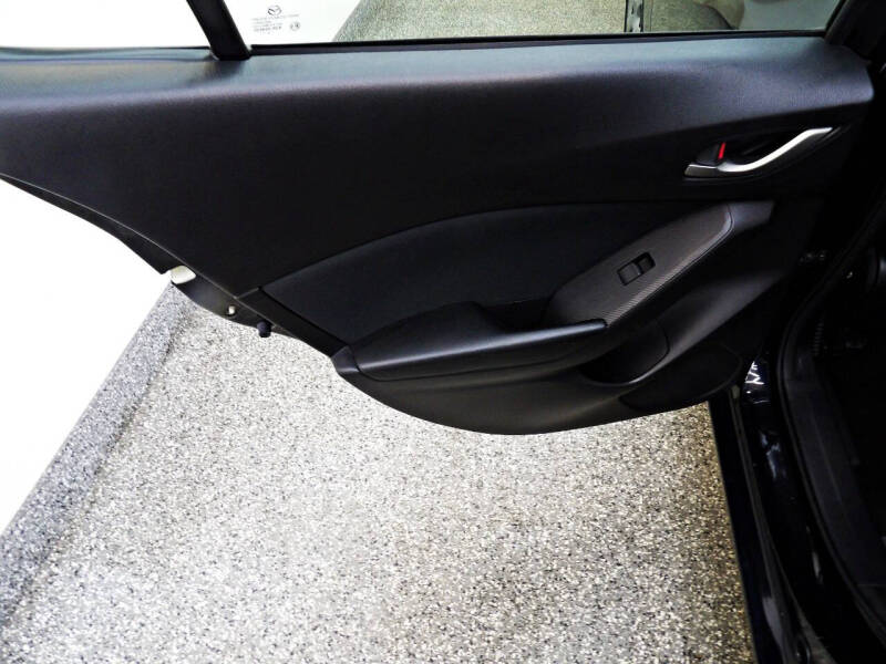 2015 Mazda MAZDA3 i Sport