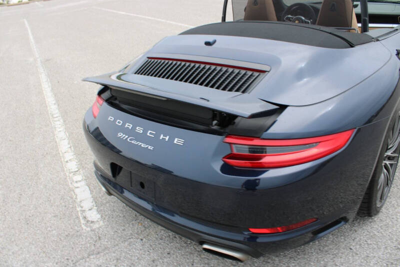 2018 Porsche 911 Carrera