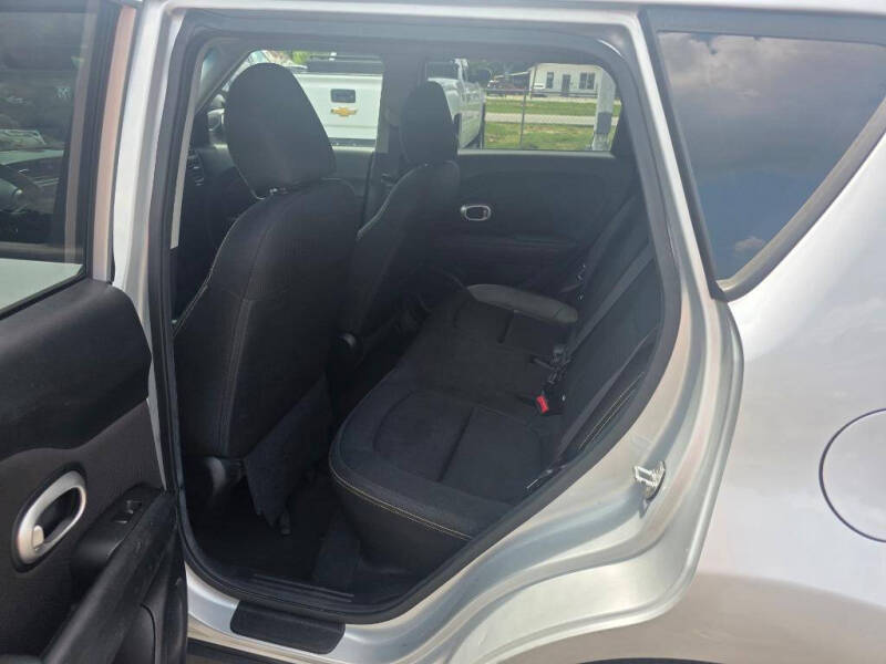 2016 Kia Soul +