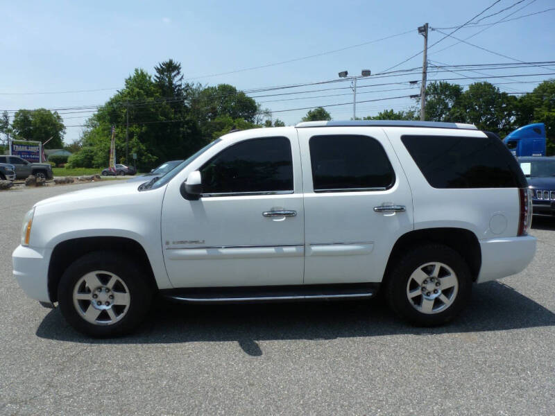 2007 GMC Yukon Denali's photo