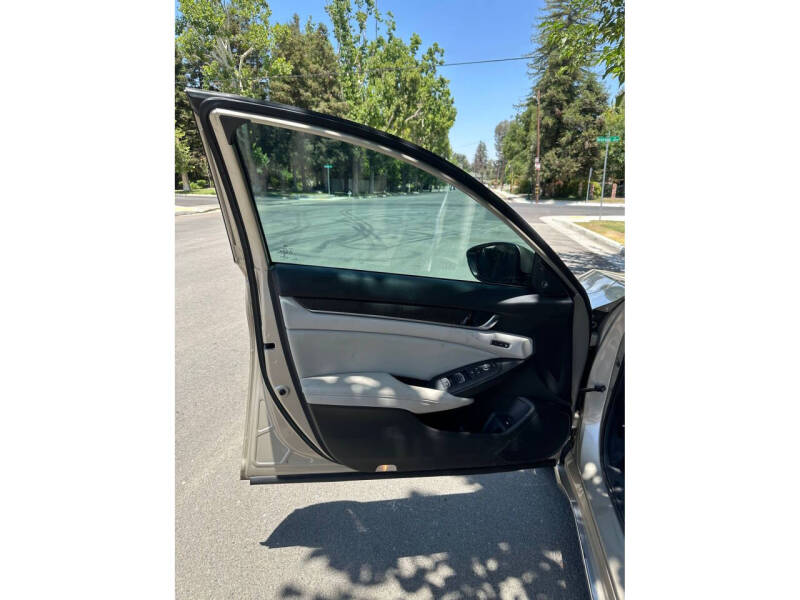 2018 Honda Accord Hybrid Touring